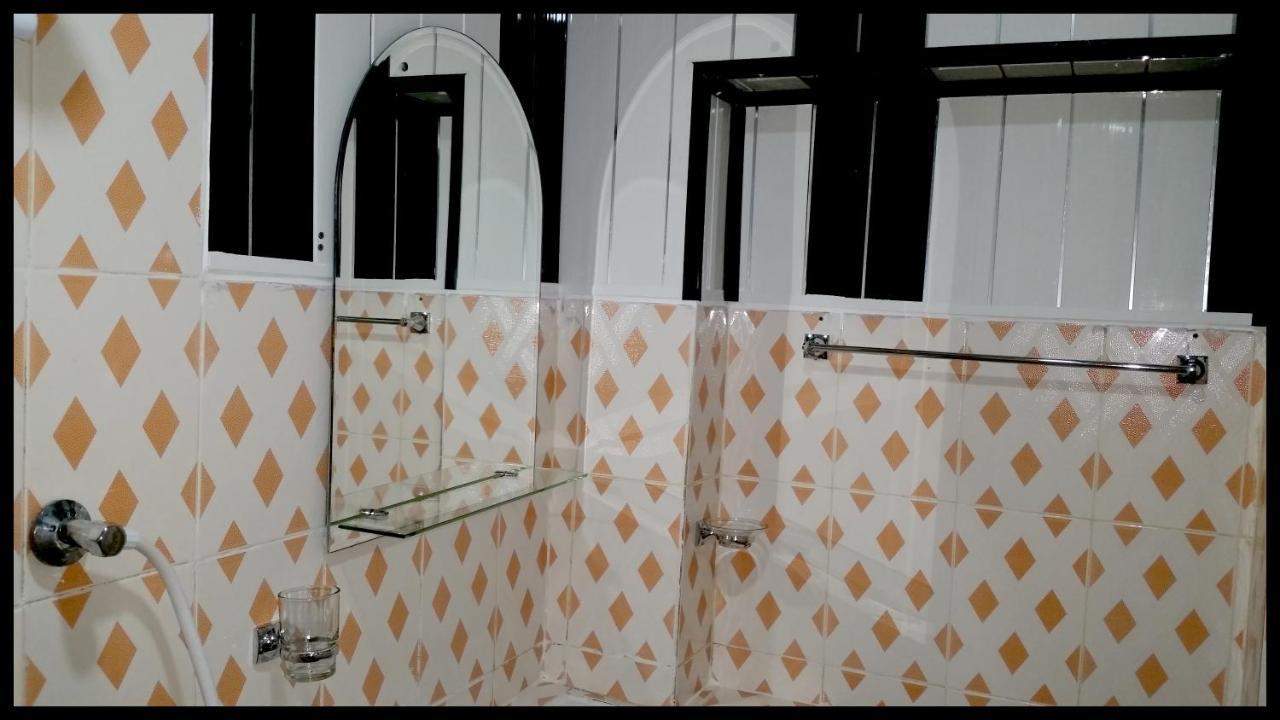 New Happy Inn Нувара-Елія Екстер'єр фото